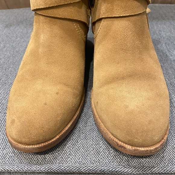 Ugg Elora Boots tan 7.5 - Picture 4 of 12